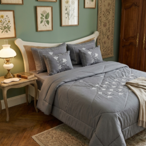 6Pcs Embroidery Comforterset